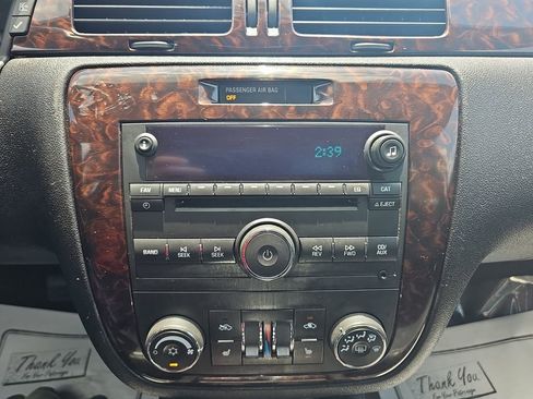 Used 2013 Chevrolet Impala LTZ FWD image 20
