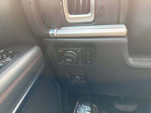 Certified 2025 Ford Expedition Max Active AWD/4WD image 34