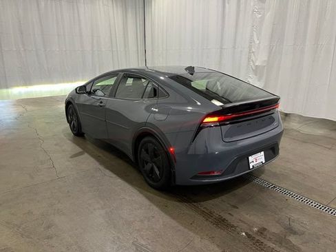 Certified 2023 Toyota Prius LE FWD image 5