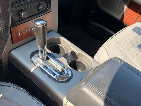 Used 2006 Lincoln Mark LT 4x4 image 22