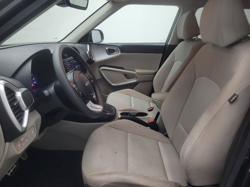 Used 2022 Kia Soul LX w/ Technology Package FWD image 17
