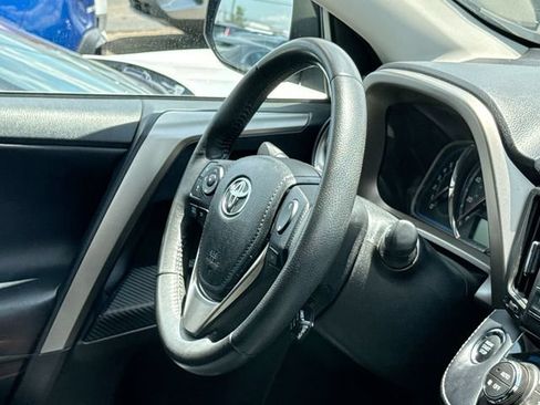 Used 2013 Toyota RAV4 Limited FWD image 12