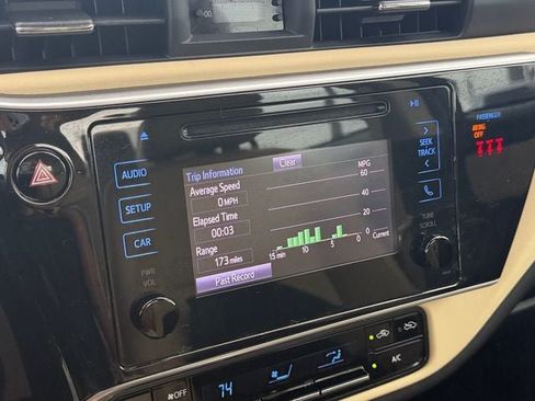Used 2019 Toyota Corolla LE FWD image 22