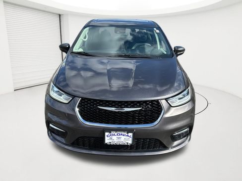 Used 2023 Chrysler Pacifica Touring-L FWD image 22