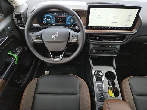 New 2025 Ford Bronco Sport Outer Banks image 4