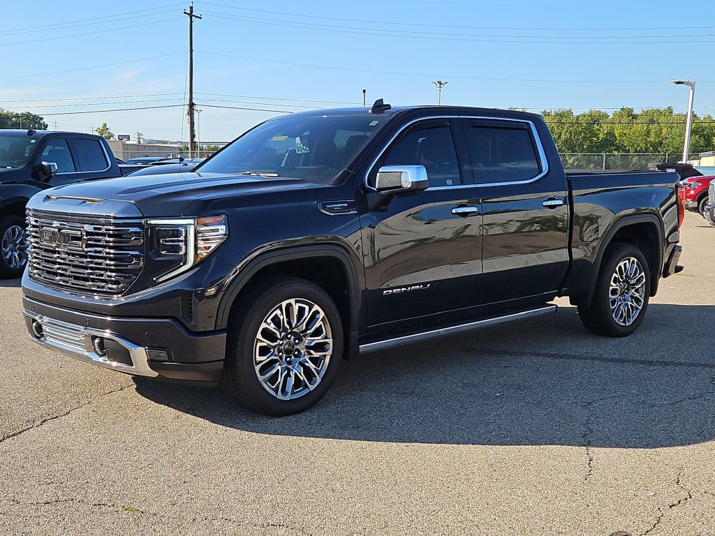 Used 2024 GMC Sierra 1500 Denali Ultimate AWD/4WD image 2