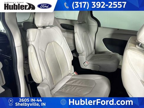 Used 2021 Chrysler Pacifica Touring-L FWD image 20
