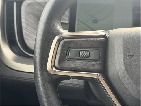 Used 2022 Rivian R1T Adventure image 13