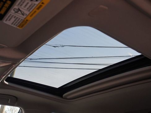 Used 2023 Toyota RAV4 XLE Premium AWD/4WD image 21