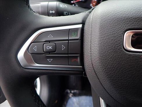 New 2026 Jeep Compass Latitude AWD/4WD image 13