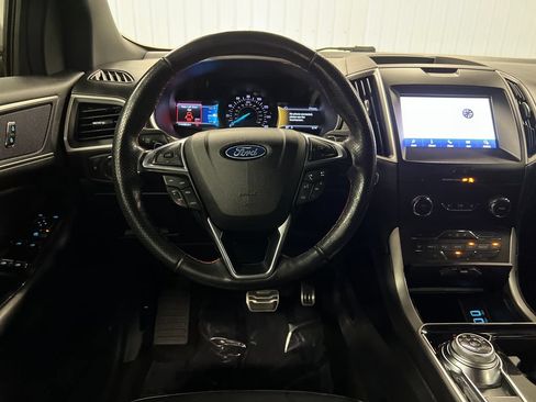 Used 2020 Ford Edge ST-Line w/ Cold Weather Package AWD/4WD image 17