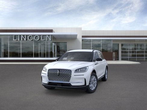 New 2026 Lincoln Corsair Premiere image 3