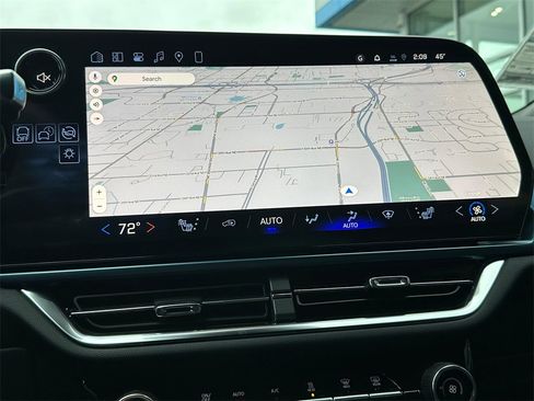 New 2026 Chevrolet Equinox EV LT image 26