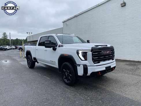 Used 2025 GMC Sierra 2500 AT4 image 8
