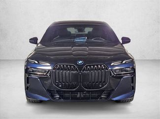 Used 2025 BMW i7 xDrive60 video 2