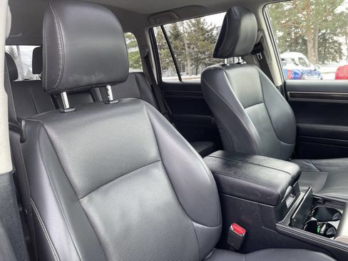 Used 2015 Lexus GX 460 image 16