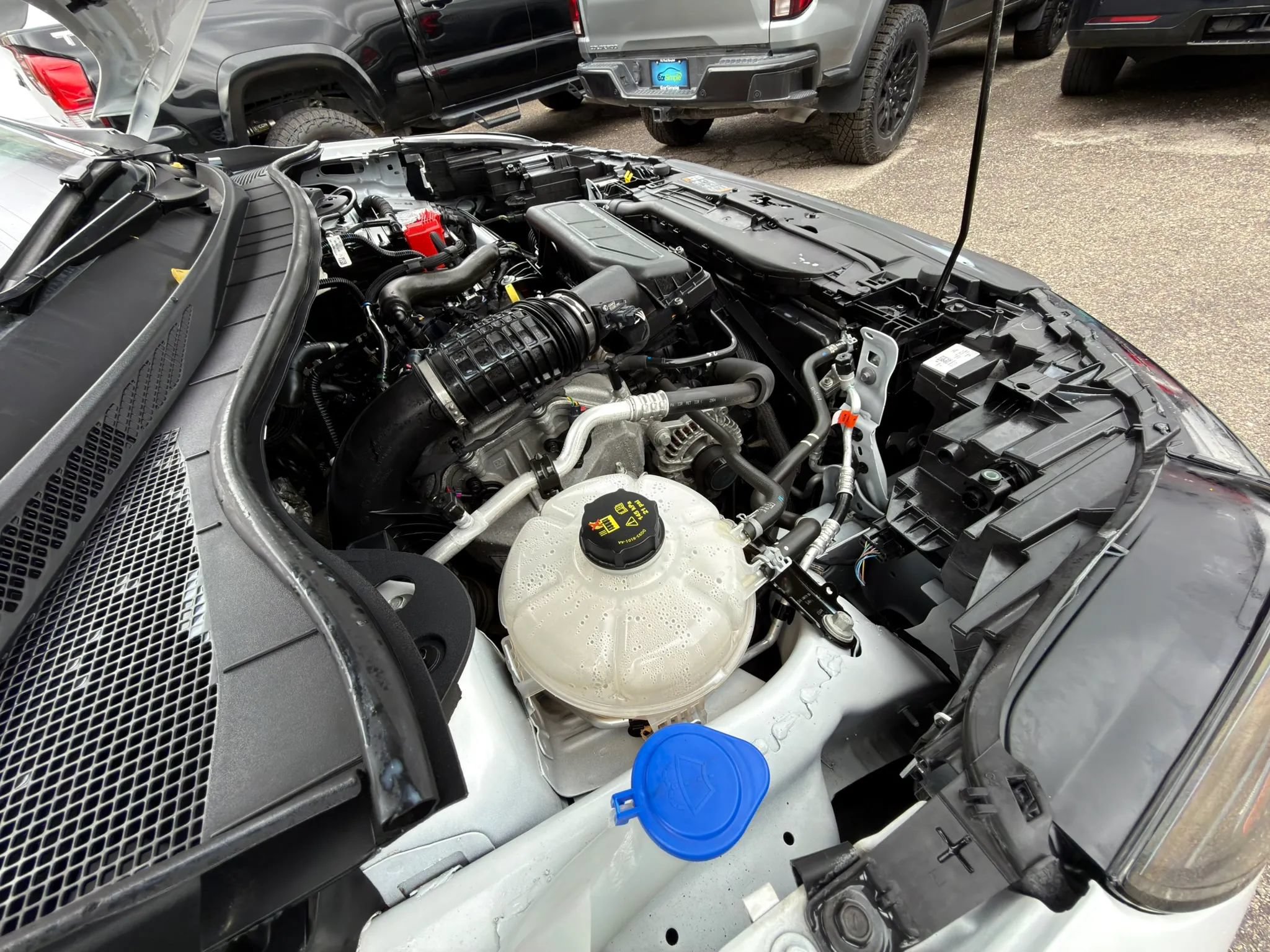 Used 2025 Ford Escape Active AWD/4WD image 3