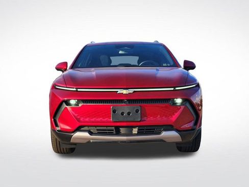 Certified 2024 Chevrolet Equinox EV LT FWD image 2