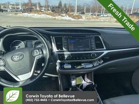 Used 2017 Toyota Highlander Limited w/ Protection Package #3 image 8