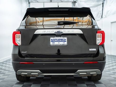 Used 2021 Ford Explorer XLT w/ Equipment Group 202A image 6