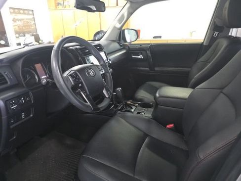 Used 2020 Toyota 4Runner Venture AWD/4WD image 13