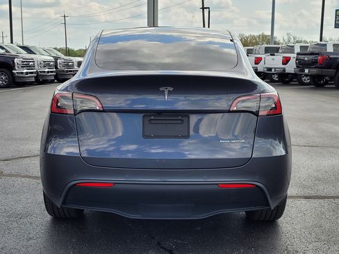 Used 2022 Tesla Model Y Long Range image 5