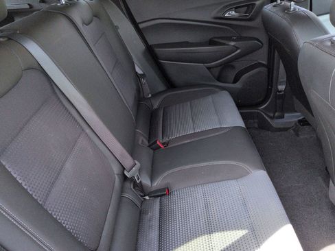 Used 2025 Chevrolet Trax LT w/ LT Convenience Package image 33