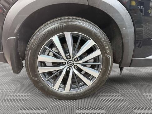 Used 2022 Nissan Pathfinder Platinum w/ Cargo Package AWD/4WD image 17