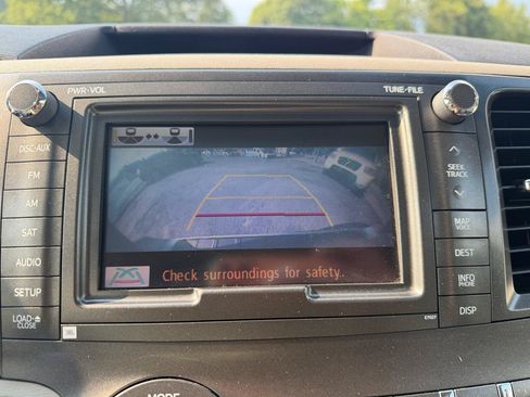 Used 2011 Toyota Sienna XLE w/ Premium Pkg FWD image 18