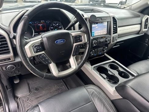 Used 2019 Ford F250 Lariat w/ Lariat Ultimate Package AWD/4WD image 18