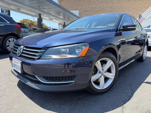 Used 2012 Volkswagen Passat 2.5 SE FWD image 1