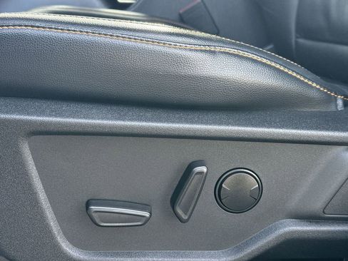 Used 2023 Ford Bronco Badlands image 14