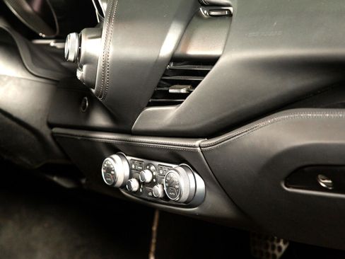 Used 2016 Ferrari 488 GTB image 34