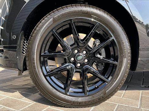 New 2026 Land Rover Range Rover Velar Dynamic SE AWD/4WD image 12