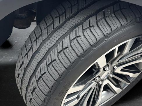 Used 2016 Ford Explorer Platinum AWD/4WD image 39