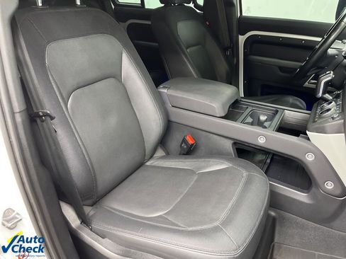 Used 2023 Land Rover Defender 110 X-Dynamic SE image 24