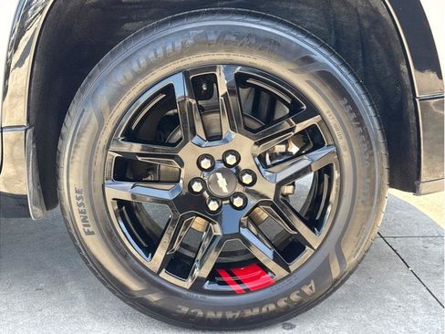 Used 2020 Chevrolet Traverse Premier w/ Redline Edition FWD image 13