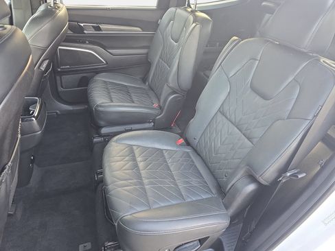 Used 2024 Kia Telluride SX Prestige X-Pro AWD/4WD image 14