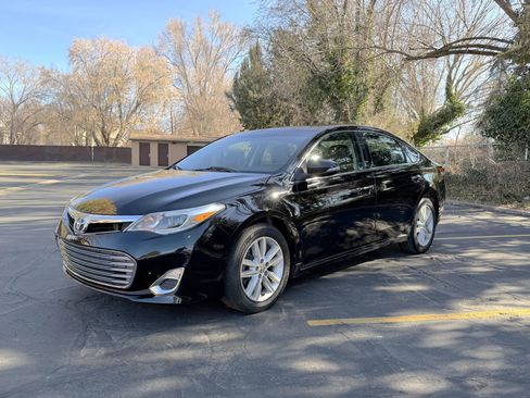 Used 2015 Toyota Avalon XLE image 4