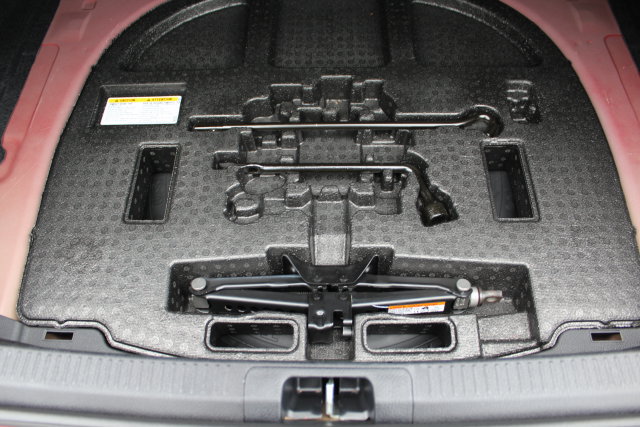 Used 2019 Toyota Camry XSE FWD image 29
