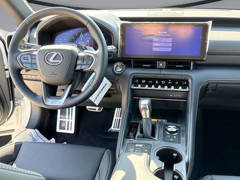 Used 2026 Lexus IS 350 F Sport w/ Technology Package RWD image 19