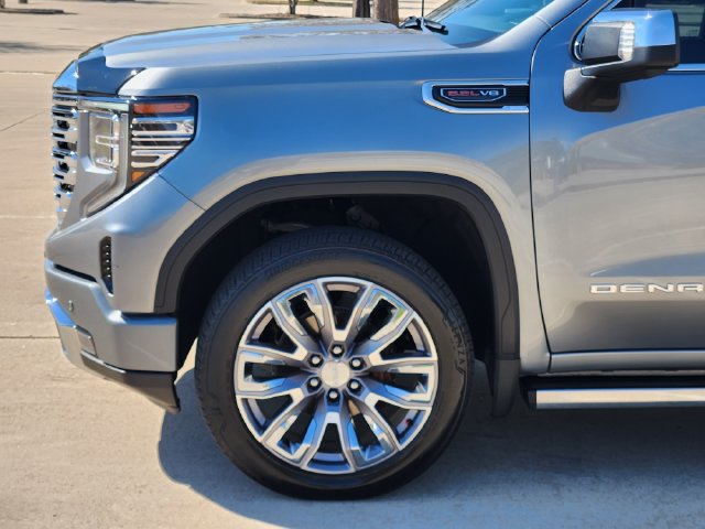 Used 2024 GMC Sierra 1500 Denali w/ Denali Reserve Package AWD/4WD image 9