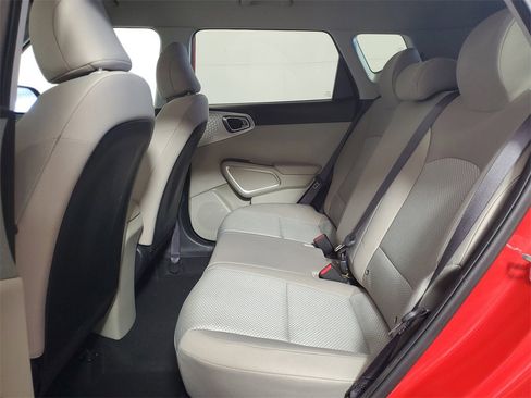 Used 2022 Kia Soul LX image 22