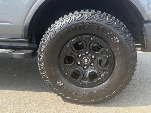 Used 2024 Ford Bronco Wildtrak AWD/4WD image 12