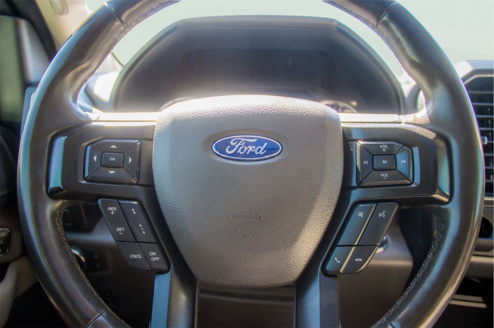 Used 2019 Ford Expedition Limited w/ Equipment Group 301A RWD image 13