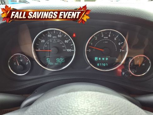 Used 2013 Jeep Wrangler Unlimited Sahara w/ Connectivity Group AWD/4WD image 30