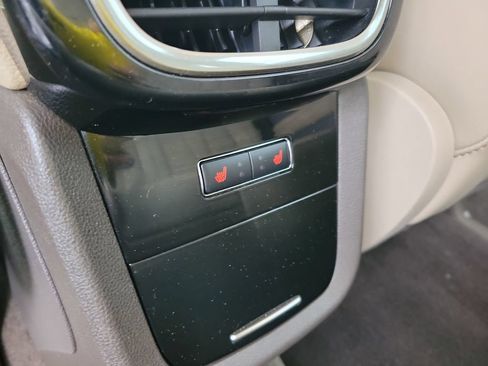 Certified 2023 Lincoln Nautilus Reserve w/ Luxury Package AWD/4WD image 17