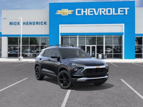 New 2026 Chevrolet TrailBlazer LT w/ Midnight Edition FWD image 2