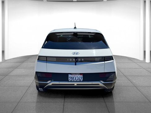 Certified 2024 Hyundai Ioniq 5 SEL RWD image 4