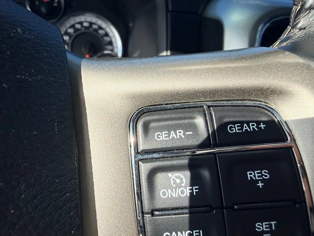 Used 2017 RAM 1500 Laramie AWD/4WD image 25